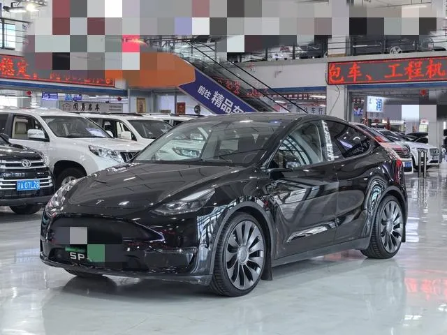Tesla Model Y, 2022