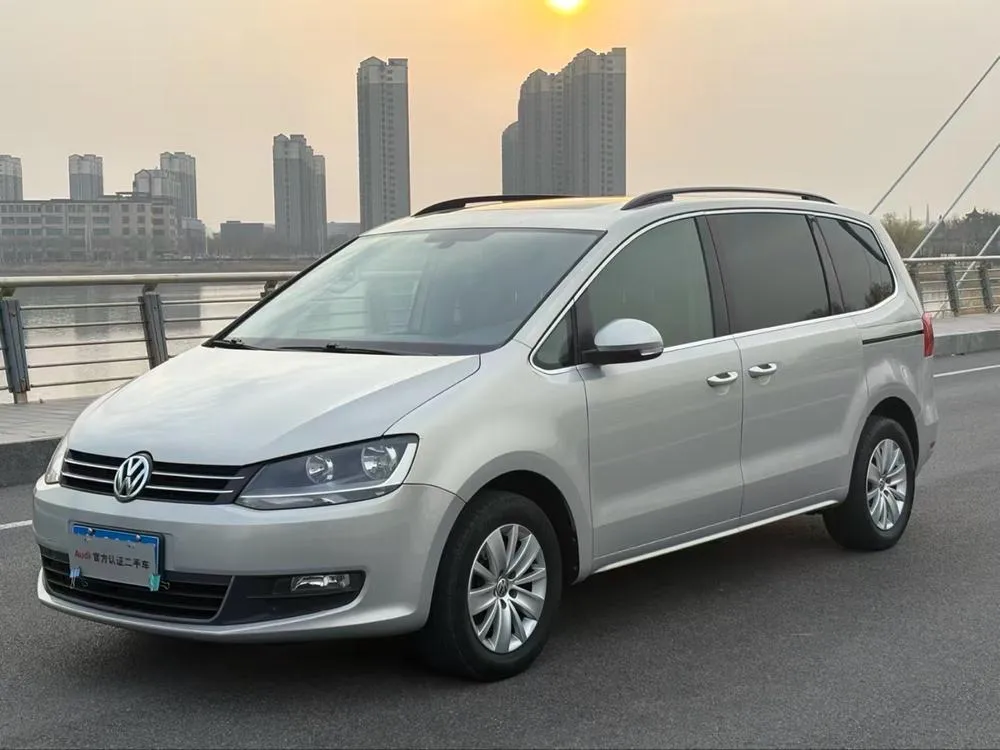 Volkswagen Sharan 1.8TSI Комфорт IV, 2013 — фото 1