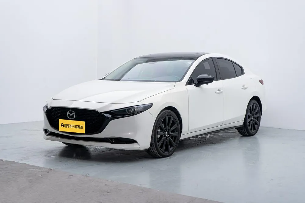 Mazda 3 Axela, 2022