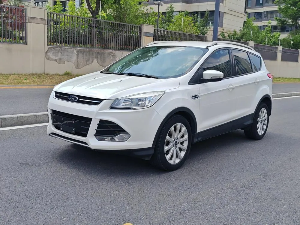 Ford Kuga, 2015