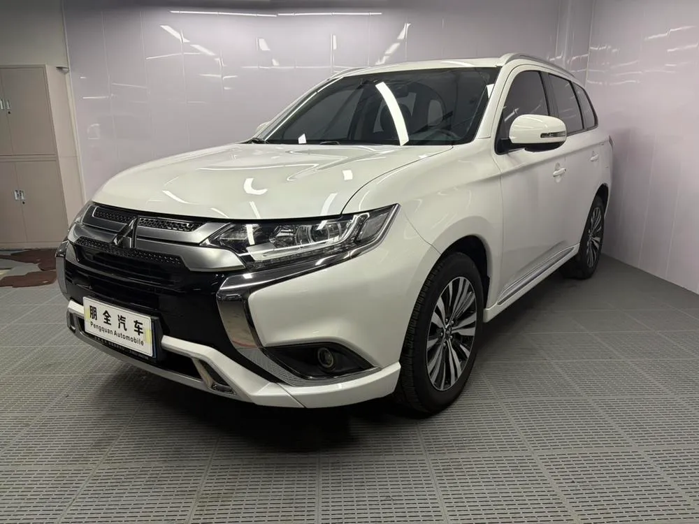 Mitsubishi Outlander, 2021