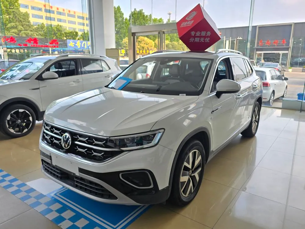 Volkswagen Tayron 300TSI 2WD Luxury Plus Edition, 2023 — фото 1