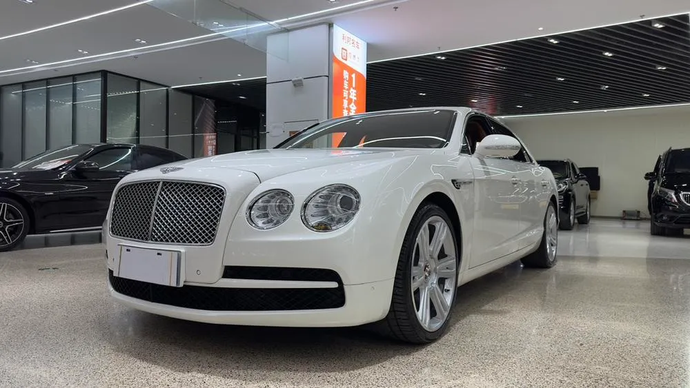 Bentley Flying Spur, 2015