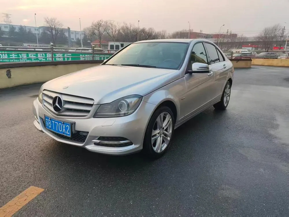 Mercedes-Benz C-Class C 200 CGI Version, 2011 — фото 1
