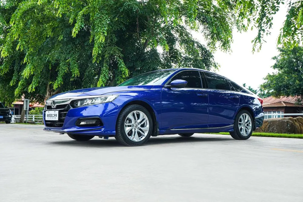 Honda Accord 260TURBO Luxury Edition CN5, 2018 — фото 1