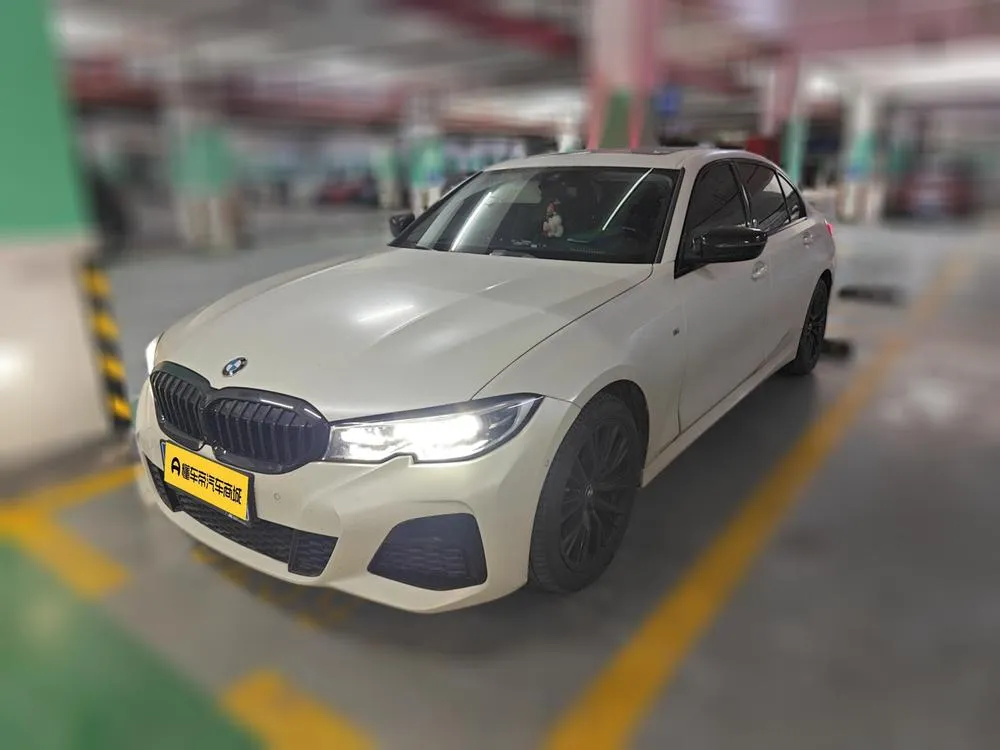 BMW 3-Series, 2022