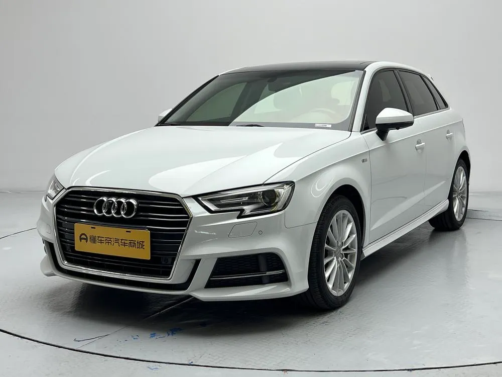 Audi A3 30 Version Sportback 35 TFSI Fashion Version, 2018 — фото 1