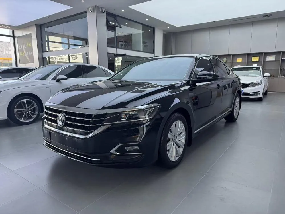 Volkswagen Passat 330TSI Elite Edition CN6, 2019 — фото 1