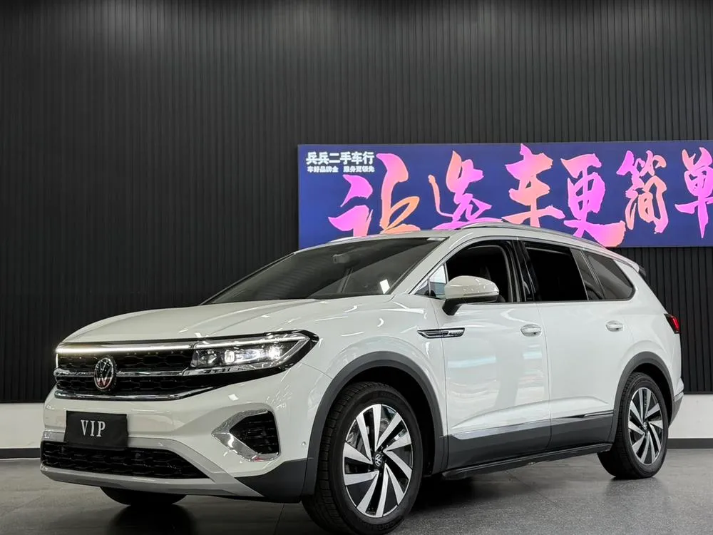 Volkswagen Tavendor 380TSI 4WD Luxury Edition Pro 6 Seater, 2022 — фото 1