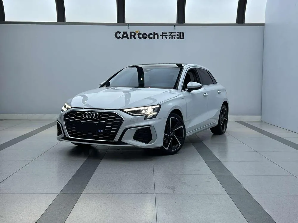Audi A3 Facelift Sportback 35 TFSI Fashion Sport Version, 2023 — фото 1