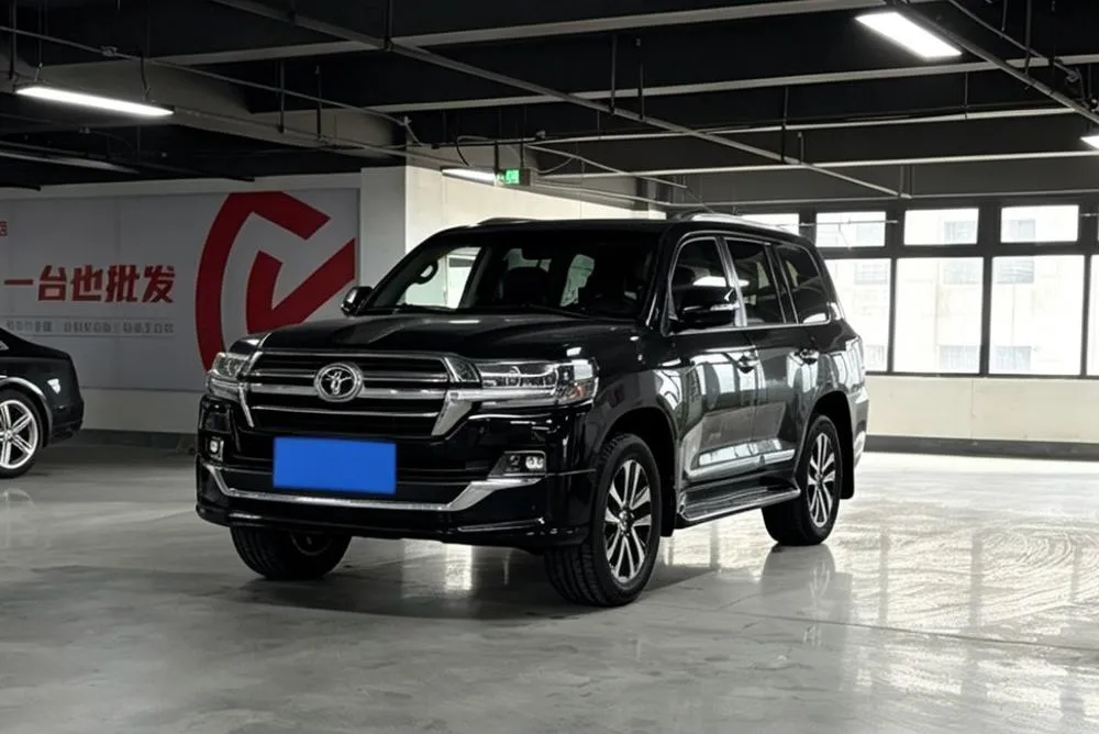 Toyota Land Cruiser (Import), 2019