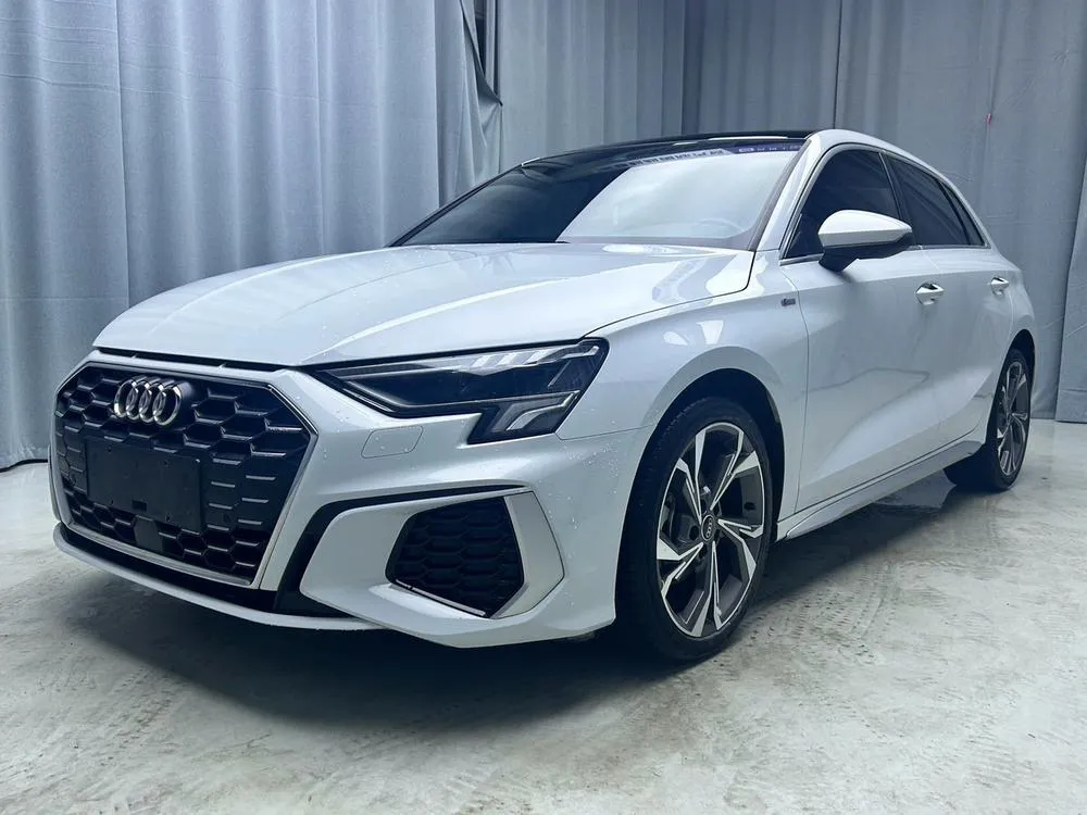 Audi A3 Sportback 35 TFSI Luxury Sport Version, 2022 — фото 1