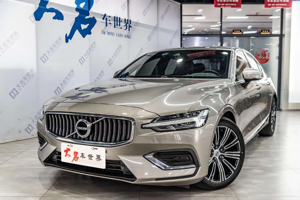 Volvo S60 T4 Luxury Edition, 2021 — фото 1