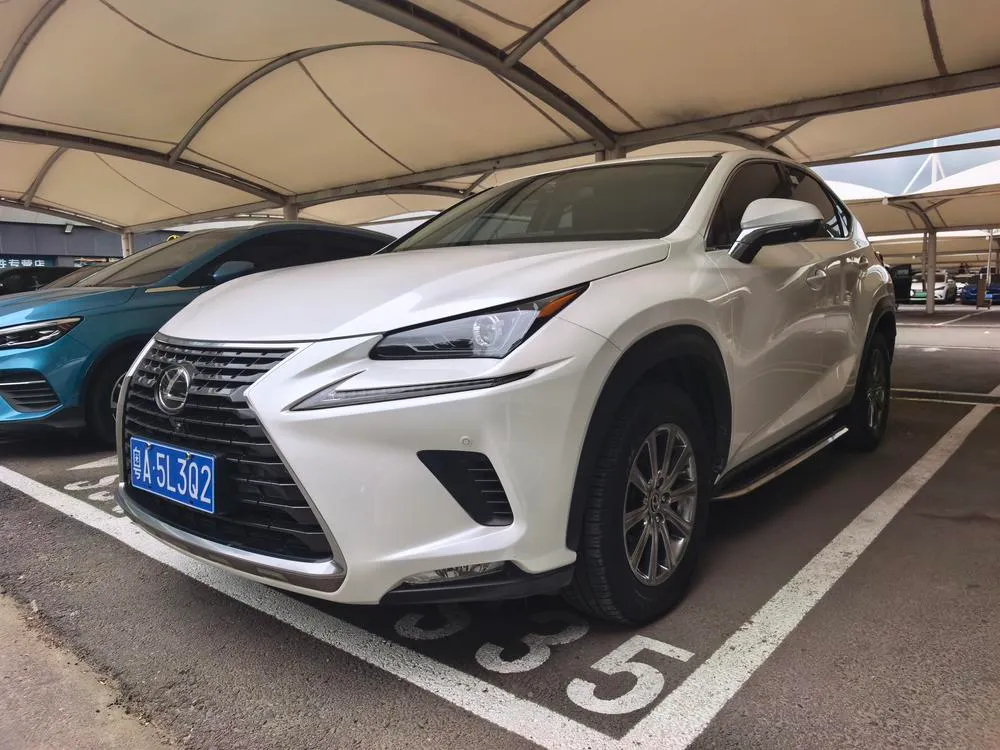 Lexus NX, 2020