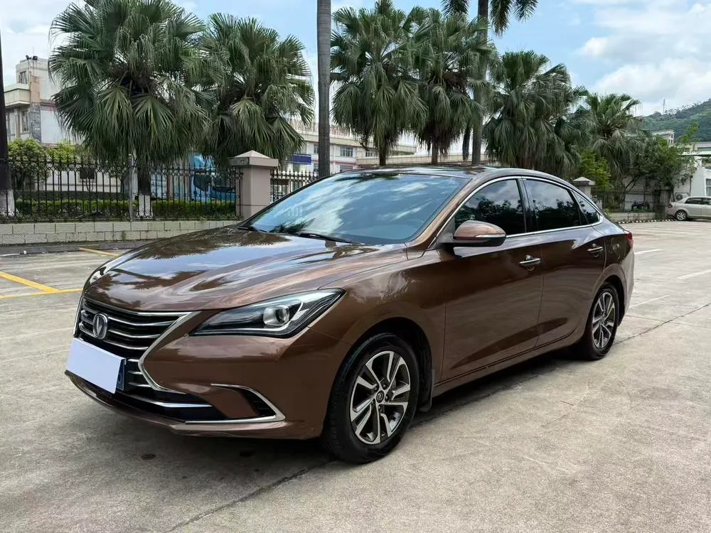 Changan Eado 1.6L GDI Auto Fashion Edition CN5, 2018 — фото 1