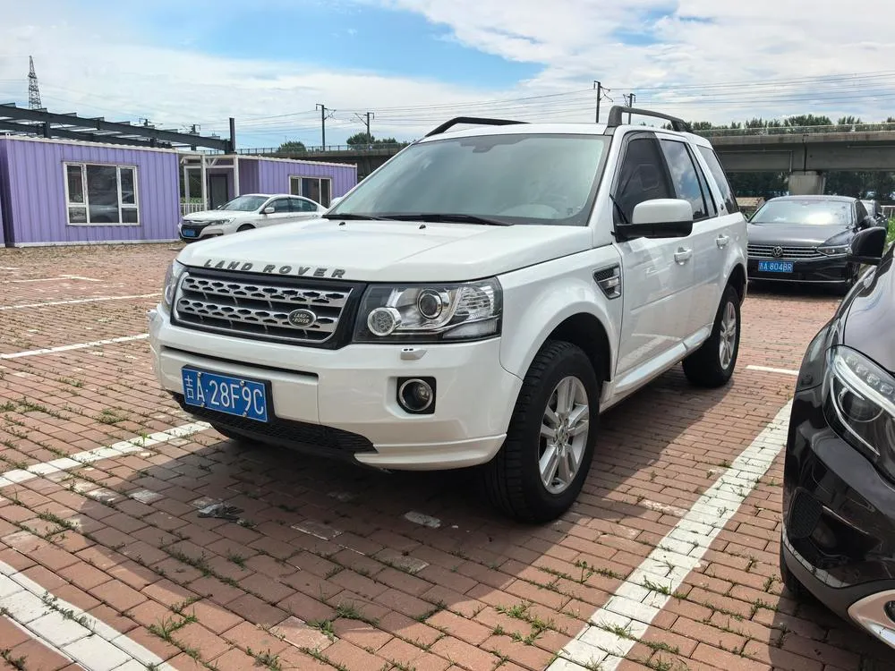 Land Rover Freelander 2 2.0T Si4 SE Gasoline Edition, 2014 — фото 1
