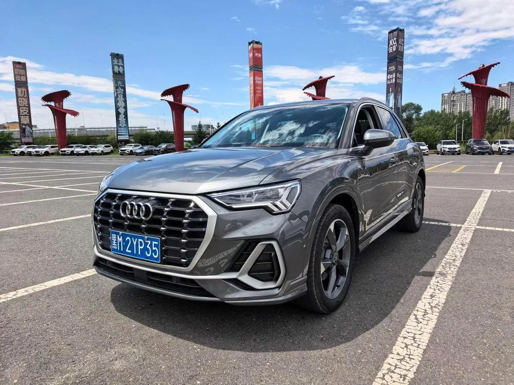 Audi Q3, 2022