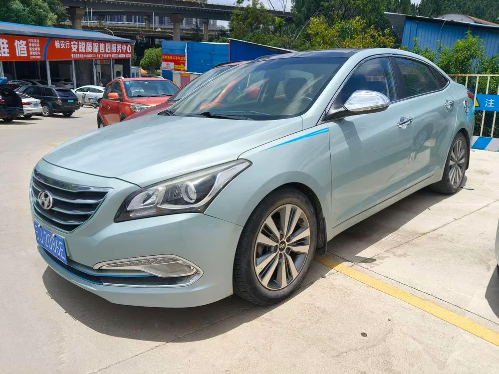 Hyundai Mistra 1.8L Auto Premium Version DLX, 2014 — фото 1