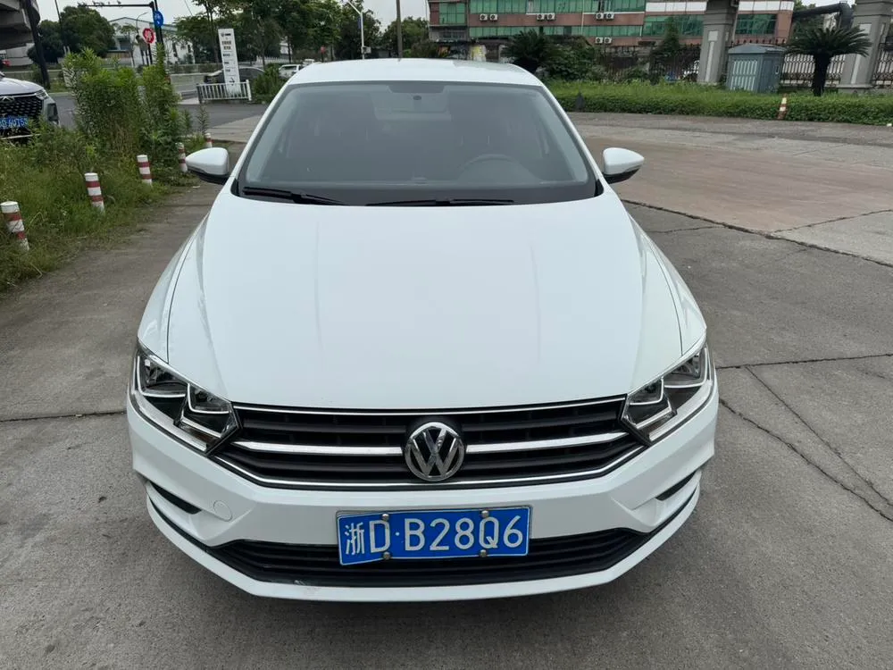 Volkswagen Bora 1.5L Auto Fashion Smart Connected Edition, 2021 — фото 1