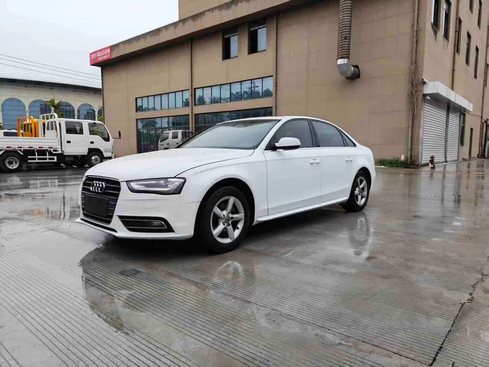 Audi A4L 35 TFSI Auto Standard Version, 2013 — фото 1