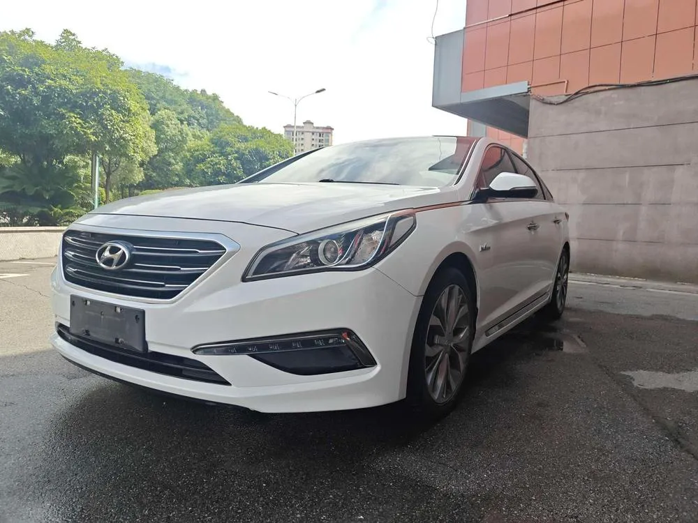 Hyundai Sonata LF 1.6T GLX Leading Version, 2015 — фото 1