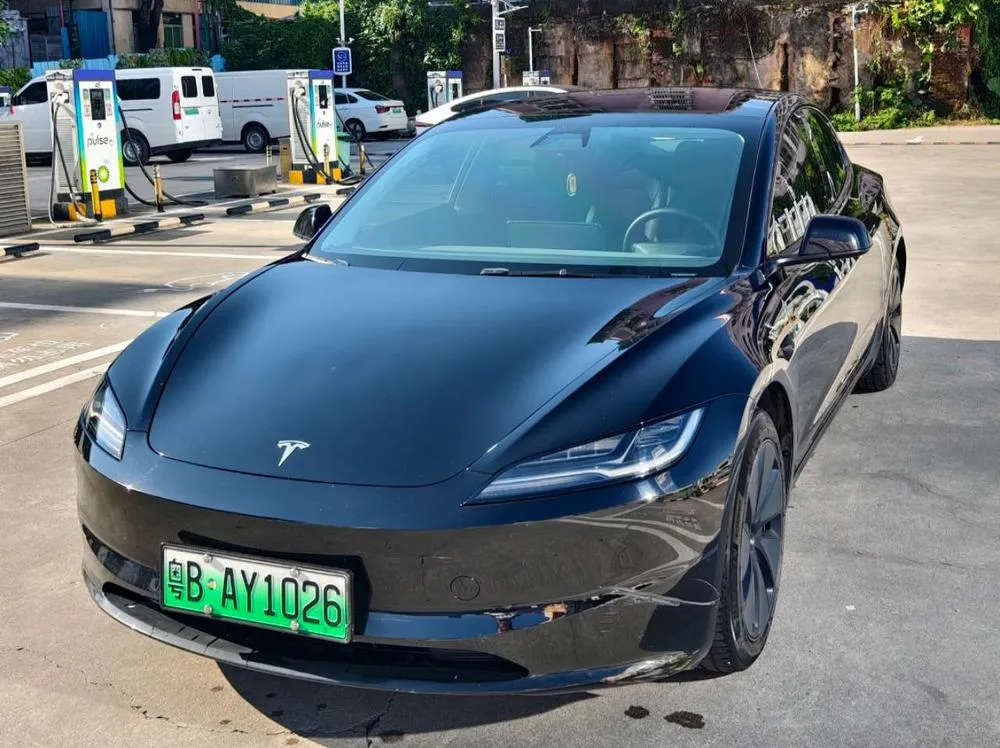 Tesla Model 3 Edition, 2023 — фото 1
