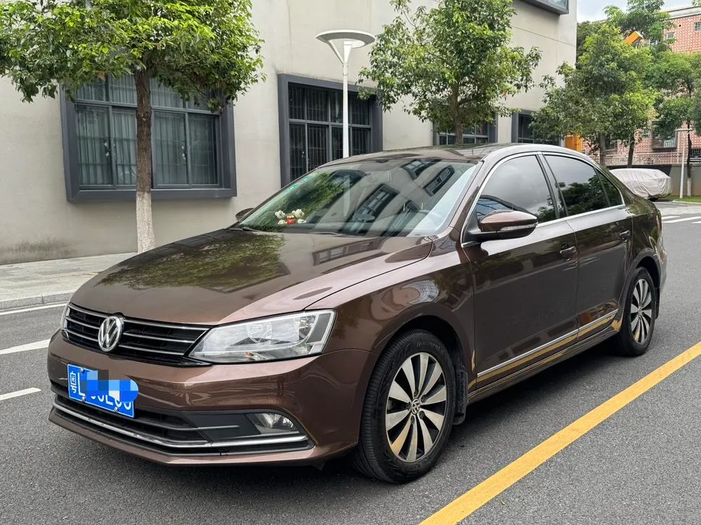 Volkswagen Sagitar 230TSI Auto Comfort Version, 2017 — фото 1