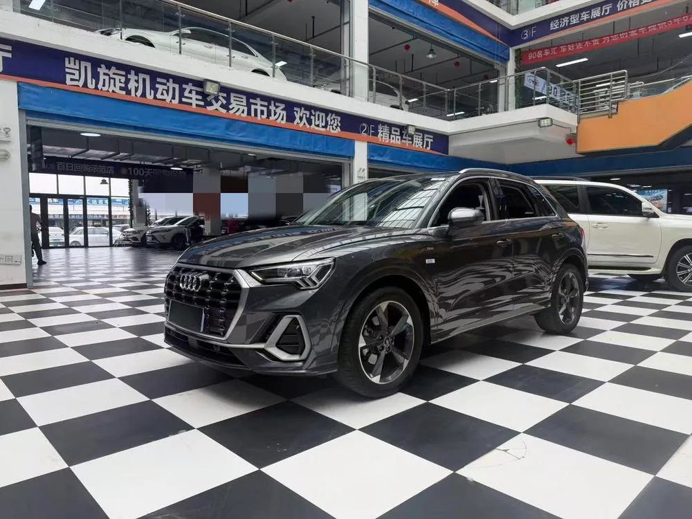 Audi Q3 35 TFSI Fashion Version, 2023 — фото 1