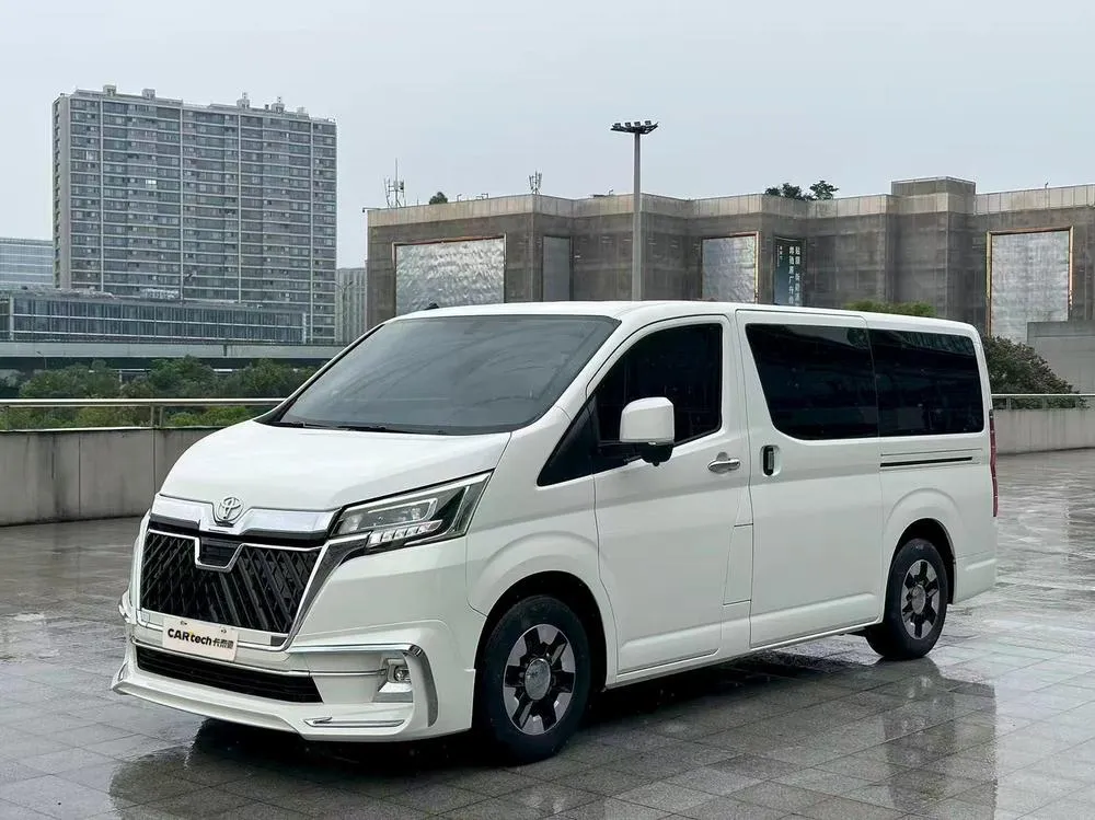 Toyota Hiace 3.5L Auto FWD 7 Seater Parallel Import, 2024 — фото 1