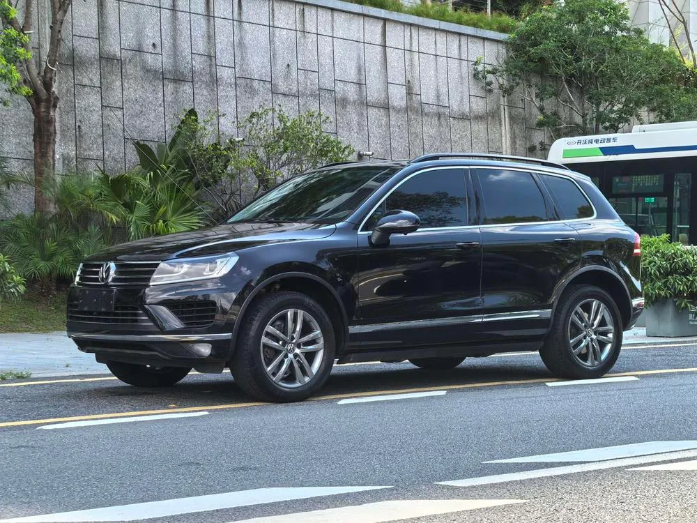 Volkswagen Touareg 3.0TSI Edition, 2017 — фото 1