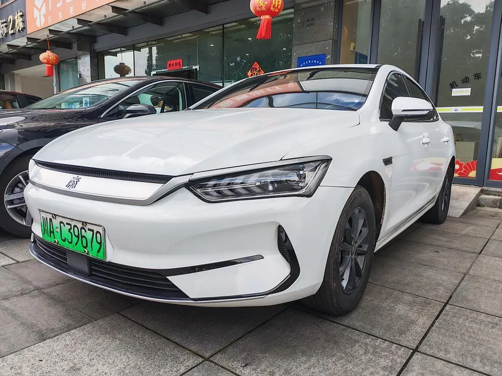 BYD Qin PLUS EV 510KM Edition, 2025 — фото 1