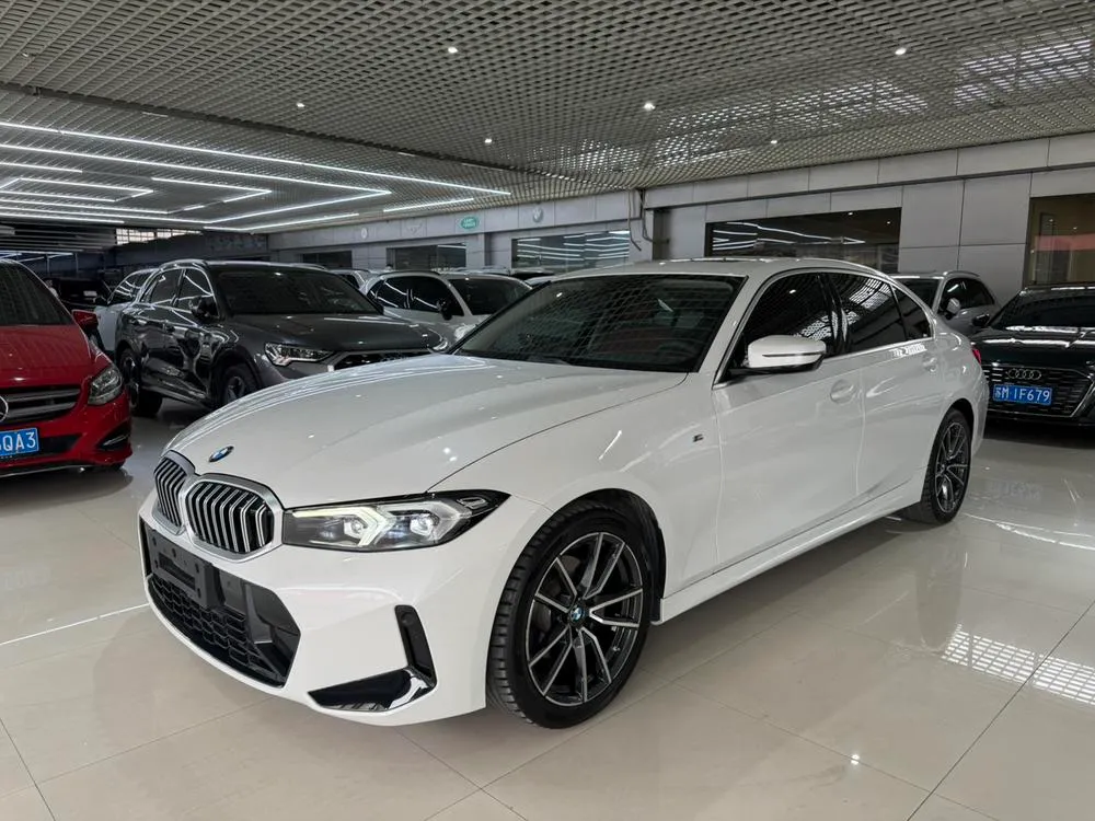 BMW 3-Series, 2023