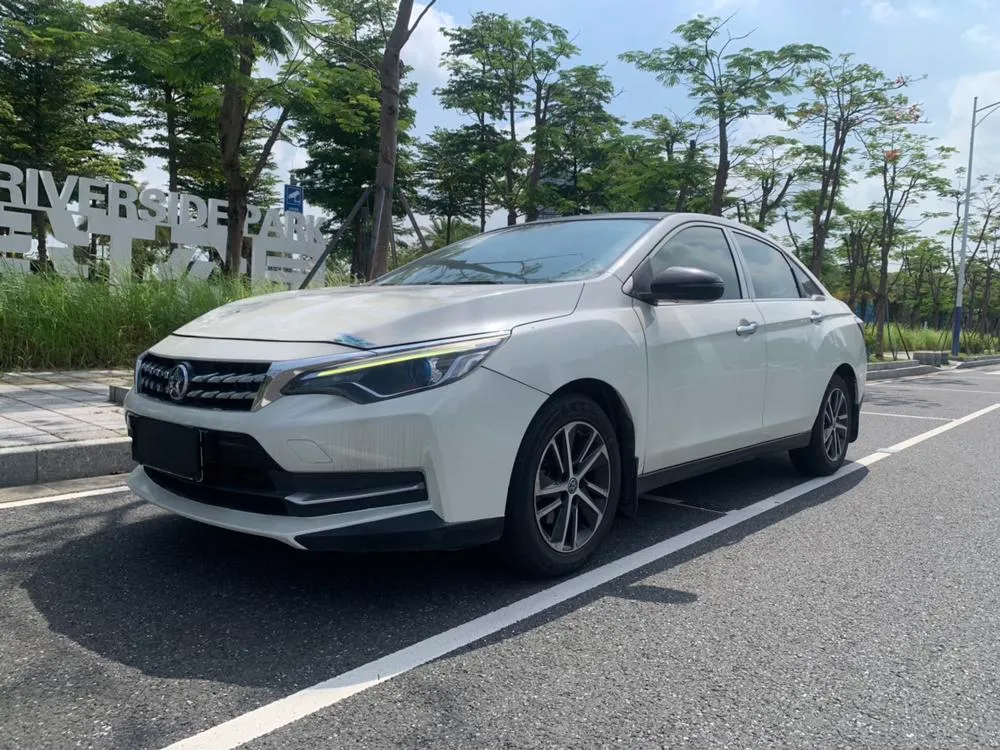 Venucia D60 1.6L XL CVT Smart Connected Elite Edition, 2019 — фото 1