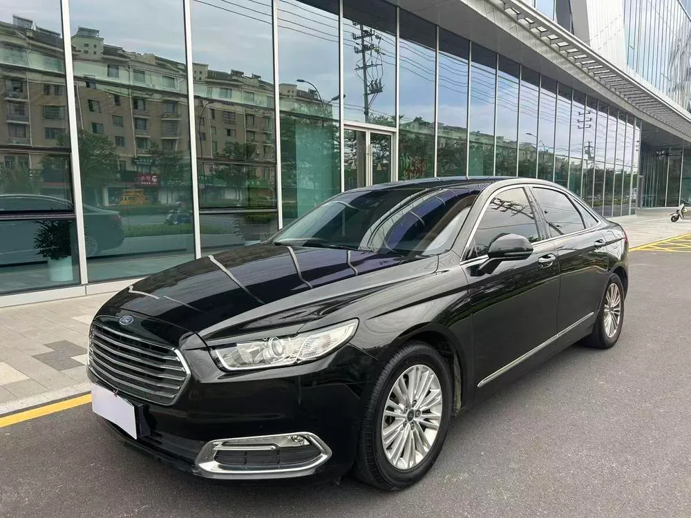 Ford Taurus EcoBoost 245 Fashion Version, 2015 — фото 1