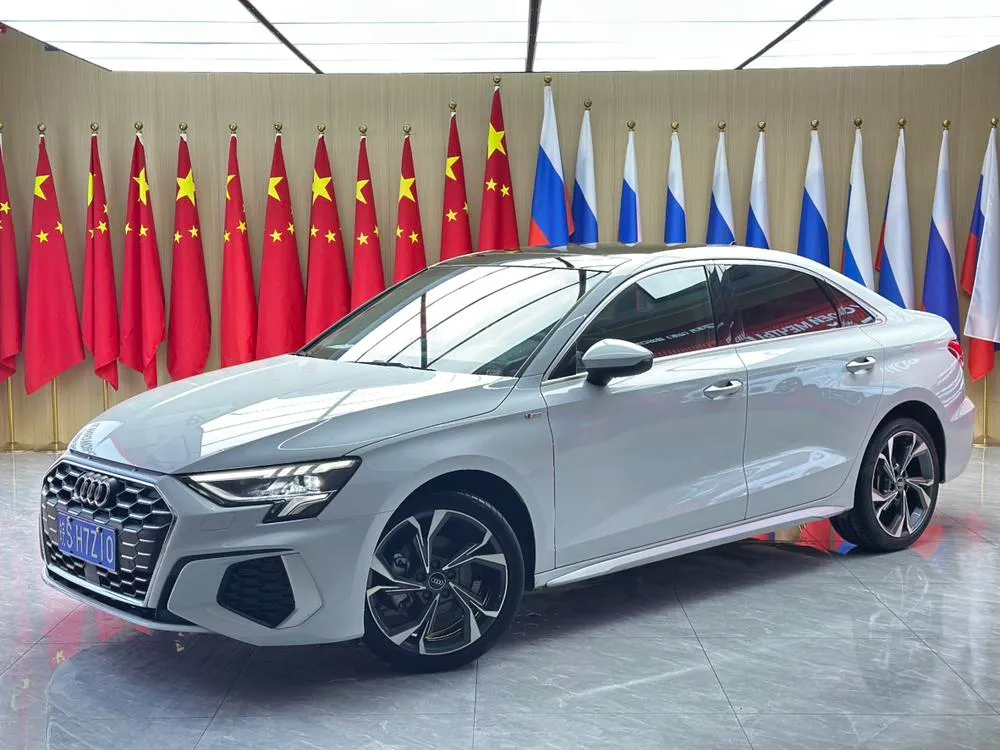 Audi A3 A3L Limousine 35 TFSI Luxury Sport Version, 2022 — фото 1