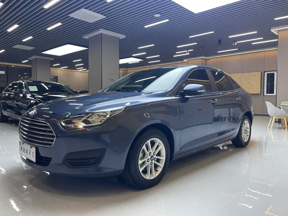 Ford Escort Facelift 1.5L Auto Version  CN6, 2019 — фото 1