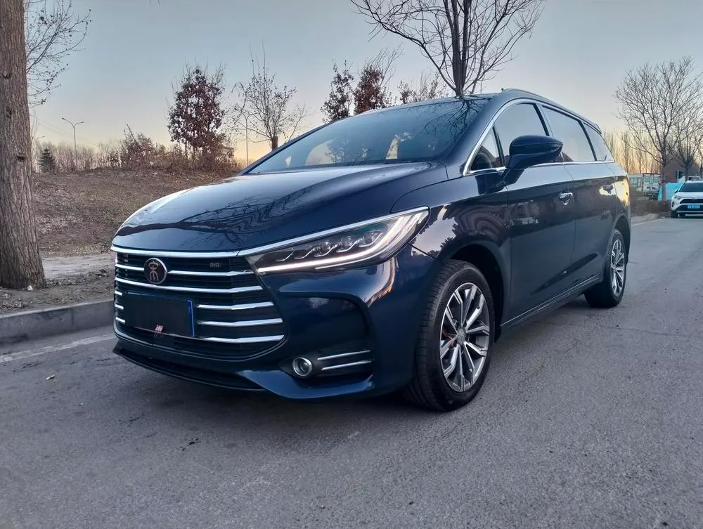 BYD Song MAX 1.5T Auto Smart Connected Version 7 Seater CN6, 2019 — фото 1
