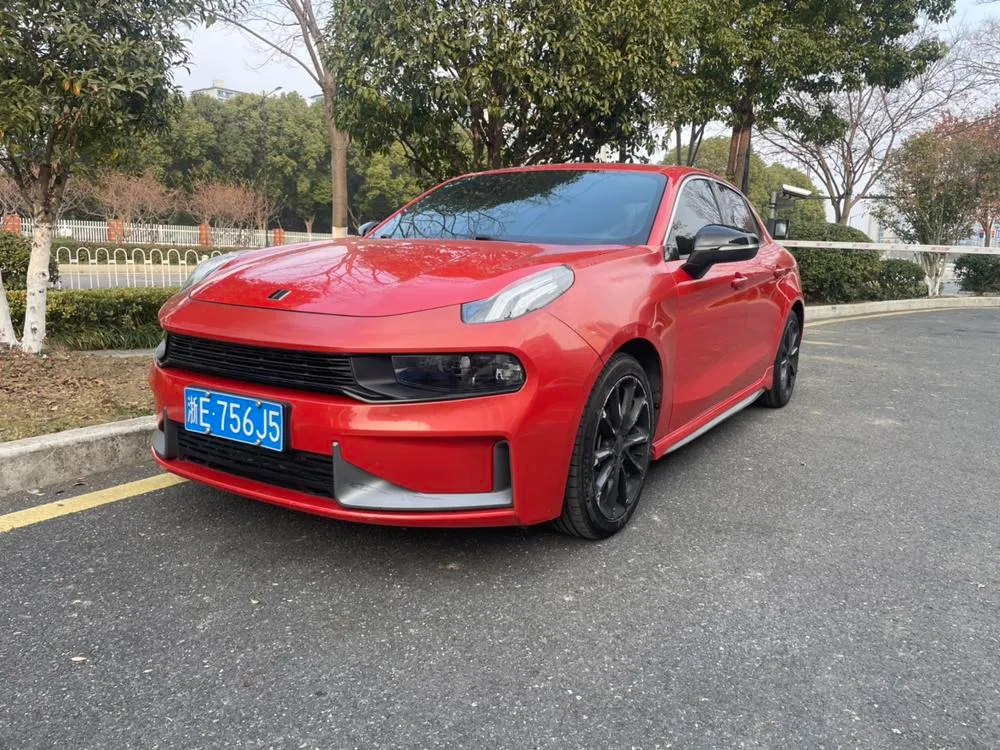Lynk & Co 03 1.5TD DCT Dynamic Pro Edition, 2018 — фото 1