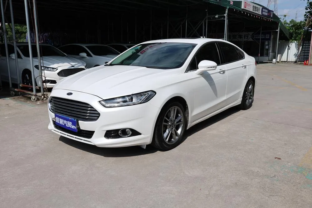Ford Mondeo 2.0L GTDi240 Luxury Sport Version, 2013 — фото 1