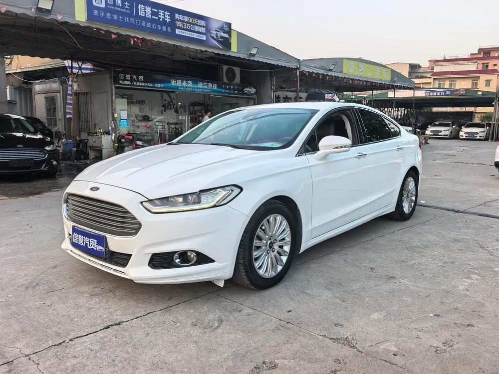 Ford Mondeo 2.0L GTDi200 Luxury Version, 2013 — фото 1