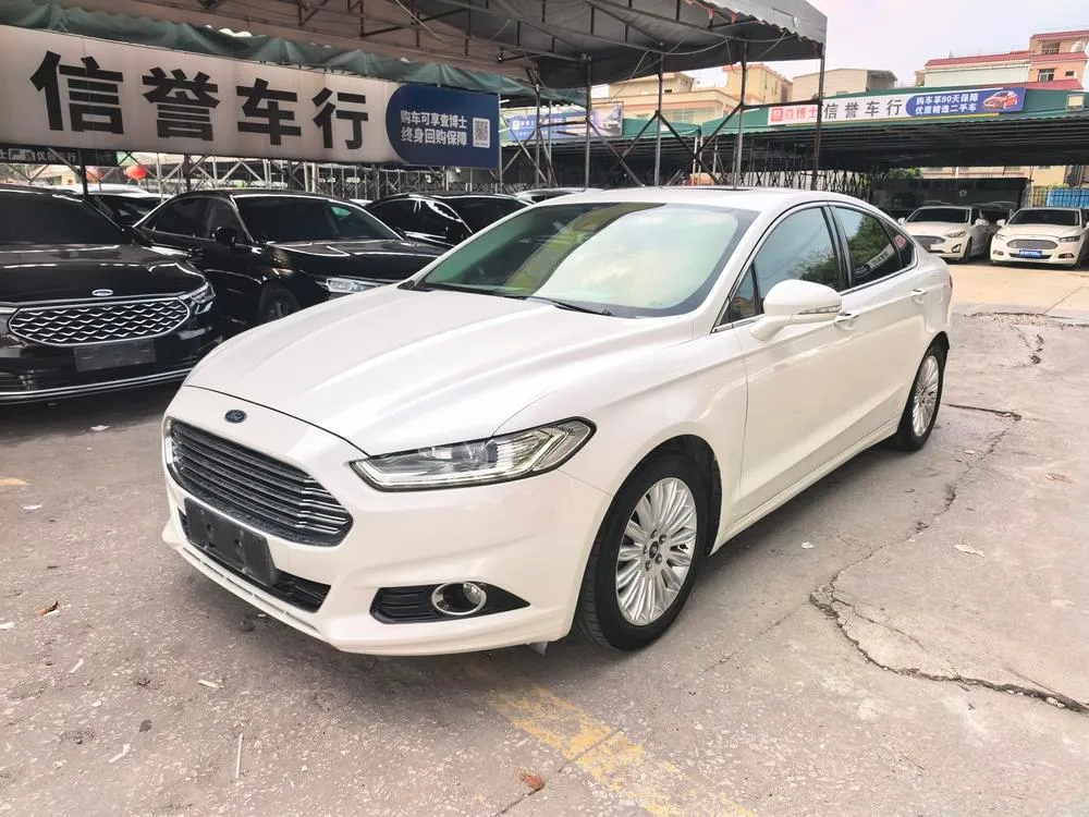 Ford Mondeo 2.0L GTDi200 Luxury Version, 2013 — фото 1