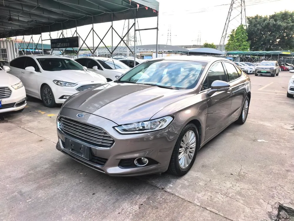 Ford Mondeo 2.0L GTDi200 Fashion Version, 2013 — фото 1