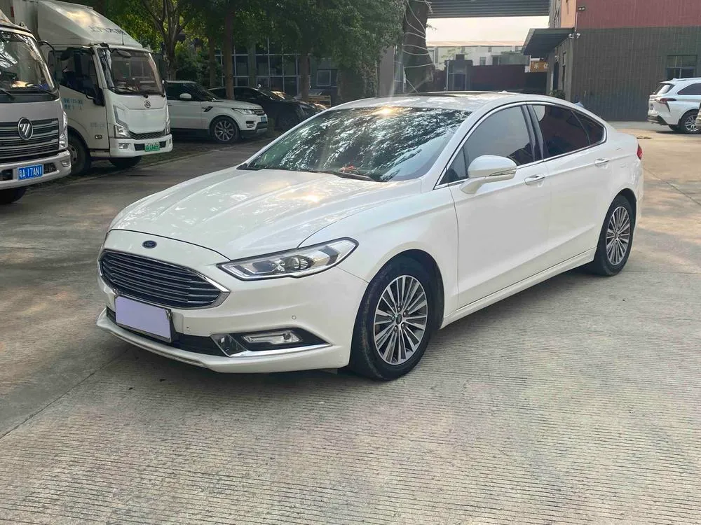 Ford Mondeo EcoBoost 200 Luxury Version, 2017 — фото 1