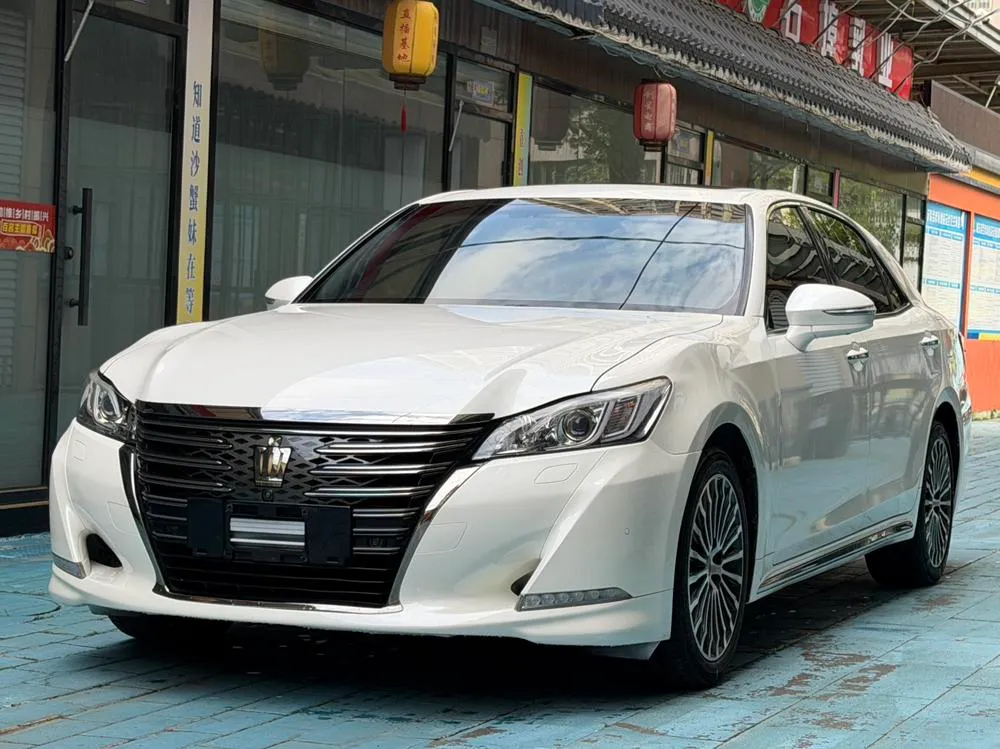 Toyota Crown 2.0T Sport Edition, 2018 — фото 1