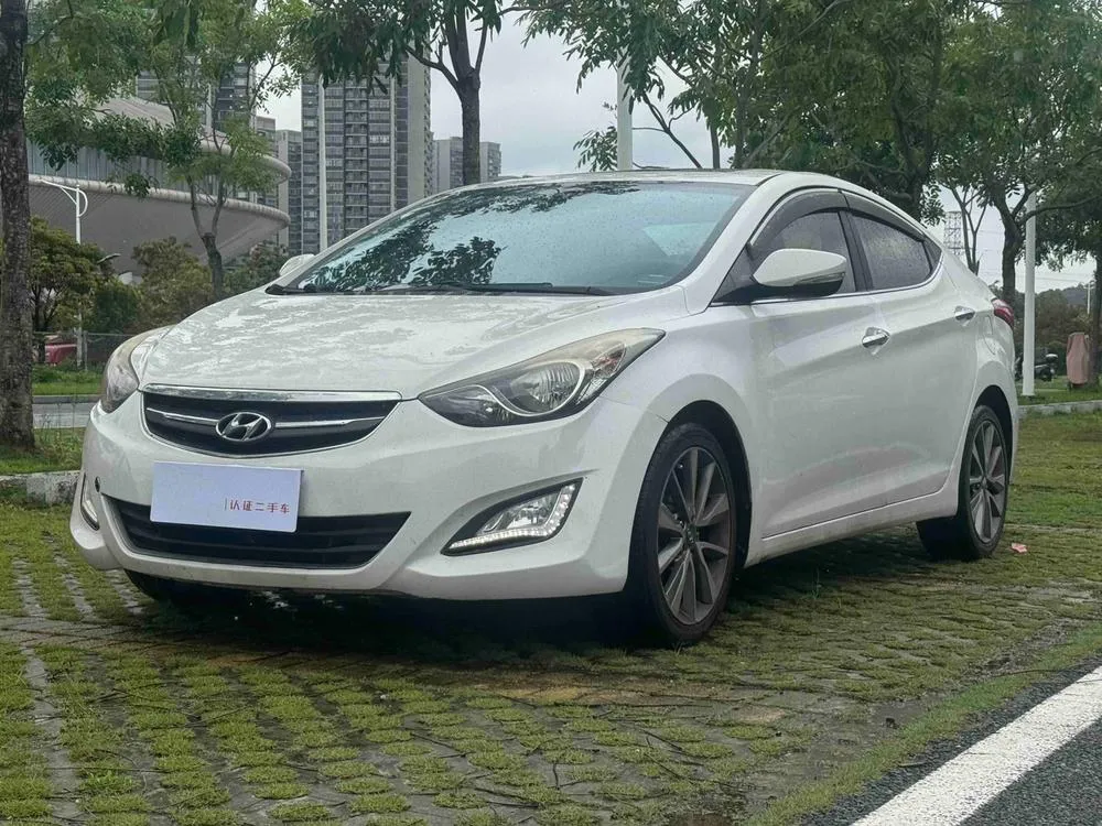 Hyundai Elantra Langdong, 2015