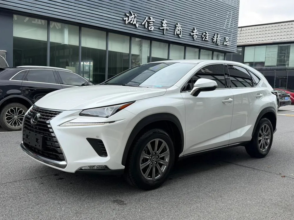 Lexus NX, 2020