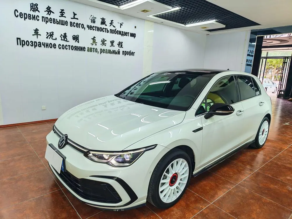 Volkswagen Golf, 2023