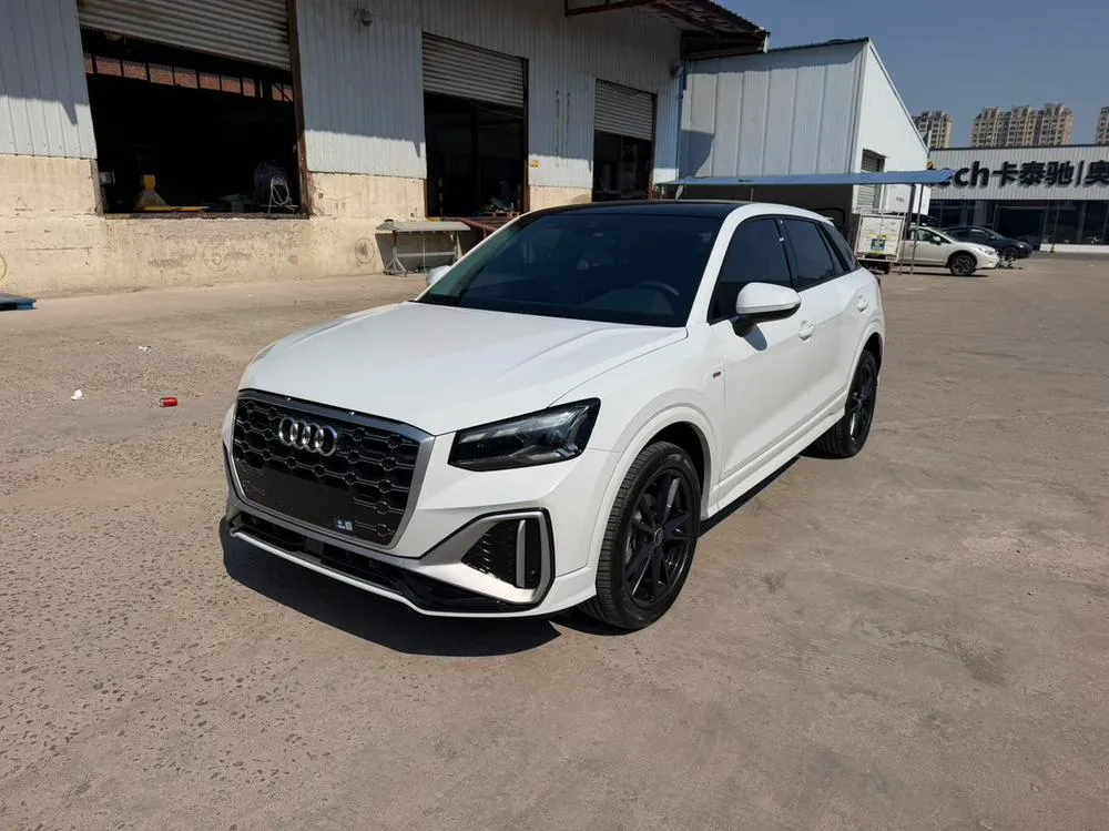 Audi Q2L, 2022