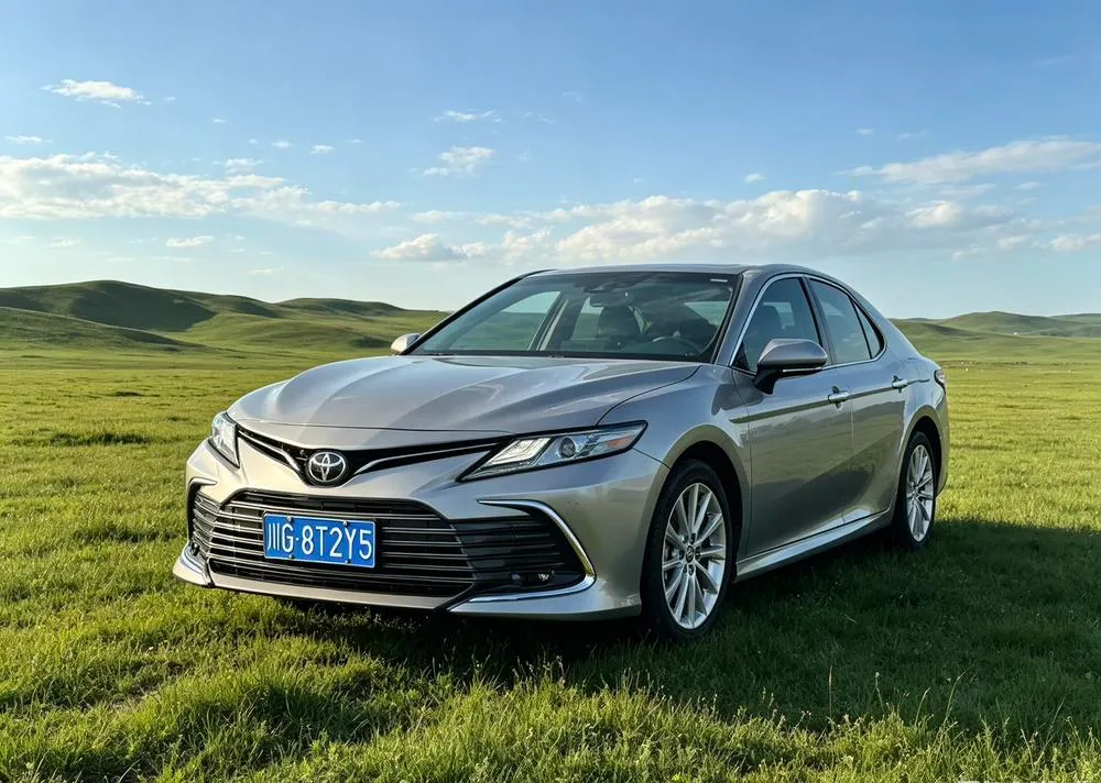 Toyota Camry 2.0E Elite Edition, 2023 — фото 1