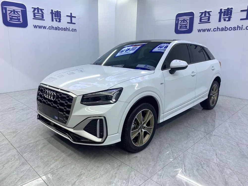 Audi Q2L, 2022